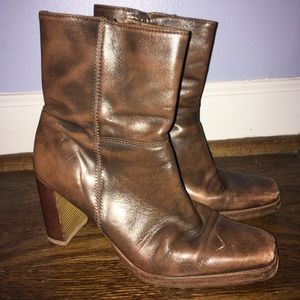 Candie’s brown leather ankle boots high heels